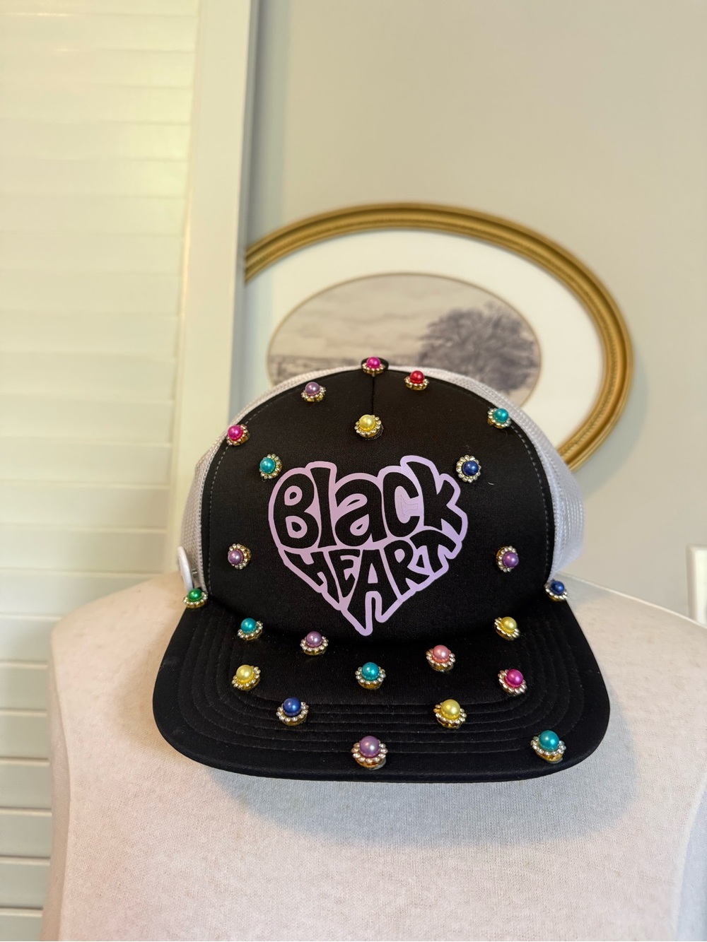 NWT Black Heart 410 Heirloom Rhinestone Pearl Studded Trucker Hat Black Rare
